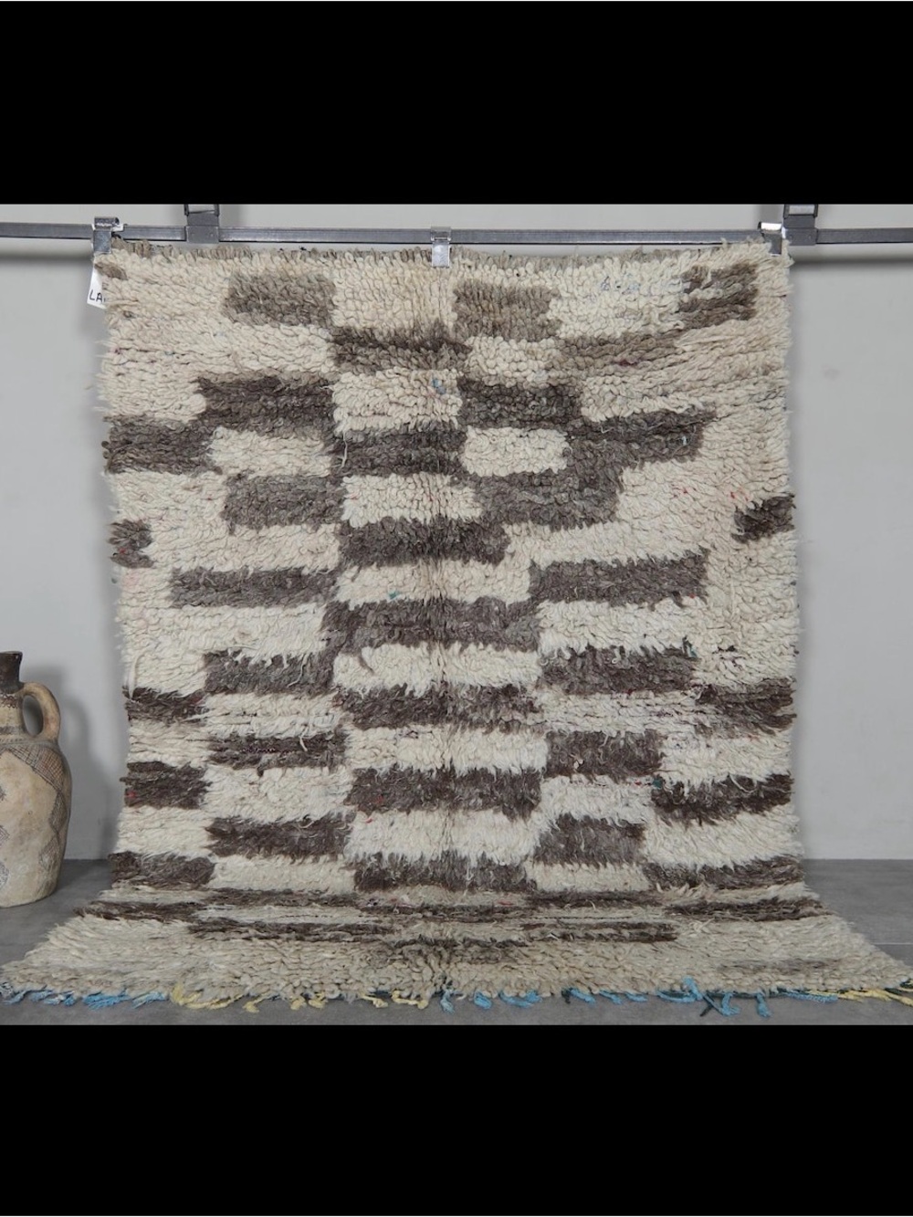 Handwoven Cream and Brown Shag wool Rug - Premium Home Bedding